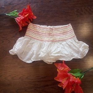 Embroided Old Navy Cream Mini Skirt